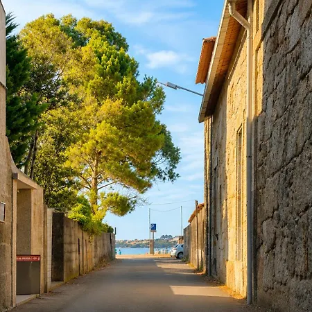 Holibai, Faro De Ons, Atico Con Parking Cerca De La Playa Appartamento *